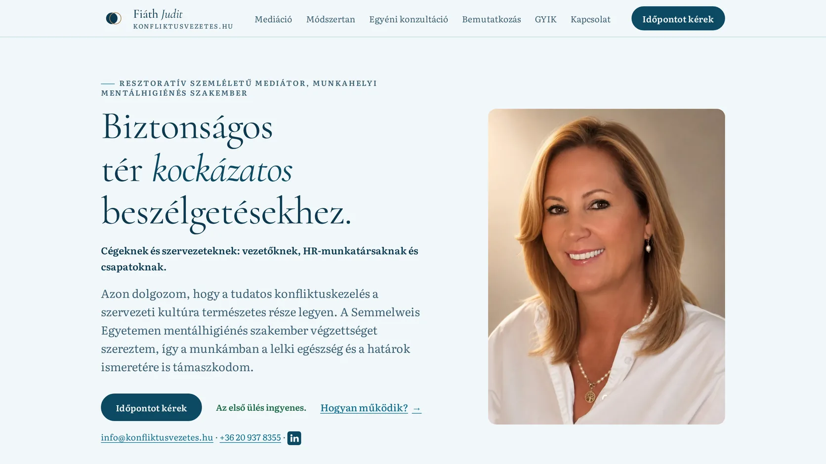 A konfliktusvezetes.hu főoldala: Fiáth Judit portréja és a „Biztonságos tér kockázatos beszélgetésekhez” főcím